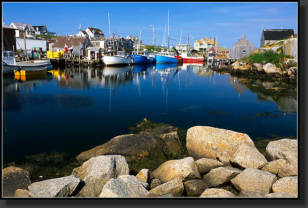 20030703-30-Peggy's_Cove_Harbor