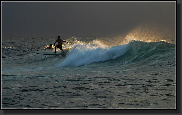 20050503-10-Hookipa-Surfer